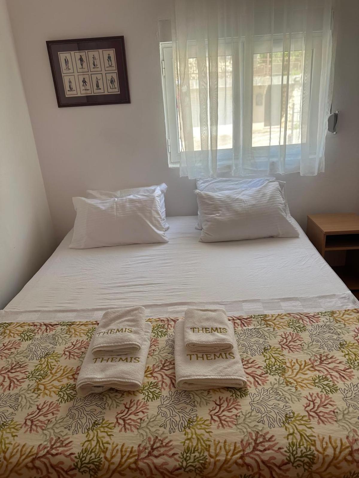 Themis Apart Hotel 코토르 외부 사진